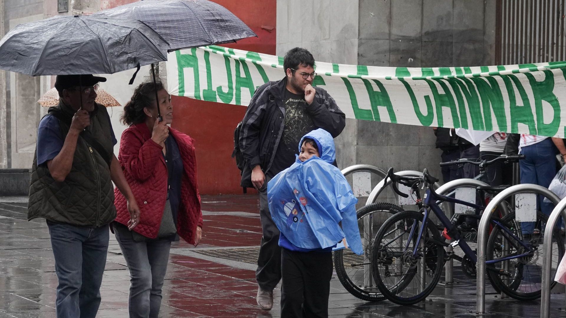 Las lluvias continúan en la capital. Foto: Cuartoscuro